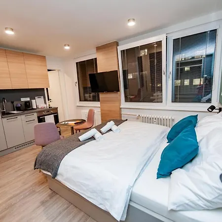 Apartments 4u: KAMPUS Hradec Králové Extérieur photo