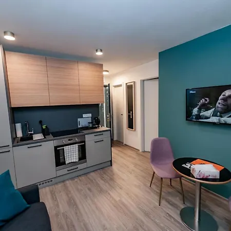 Apartments 4u: KAMPUS Hradec Králové Extérieur photo